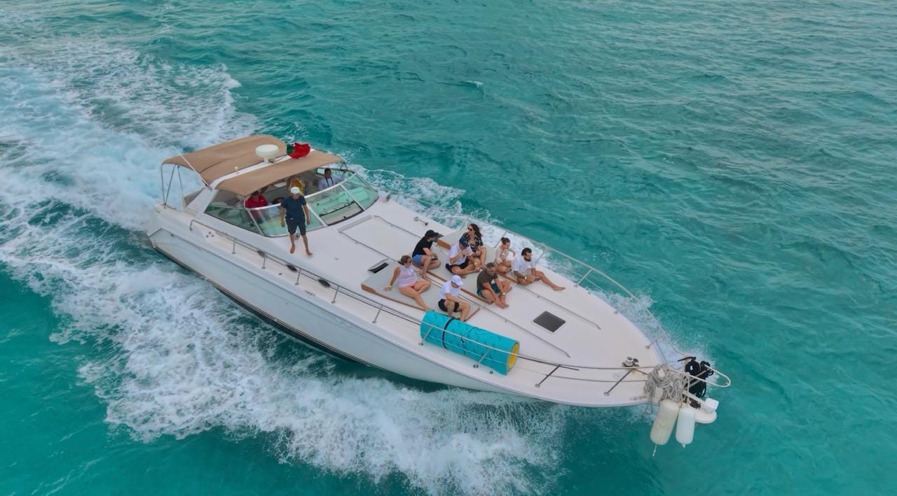 Renta de yate Life Is Now de 50 pies en Cancún