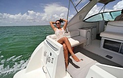 renta de yate para 8 personas