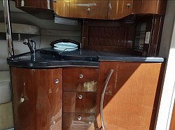 yate con baño Yate Navegación Alquiler de yates Experiencia en el mar Viaje de lujo Playa Océano Agua cristalina Destino de playa Fin de semana en el mar Viaje económico Turismo costero  Aventura marina Excursión acuática Escapada de fin de semana Lujo asequible Destinos turísticos en la costa Experiencias de agua Navegando en el Caribe Vacaciones en el mar Mayan Travel Tours Renta de Yates en Cancun Excursiones en Yate Paseos en Barco Alquiler de Embarcaciones de Lujo Viajes en Yate Tours Marítimos en Cancun Yates Privados en Cancun Charters de Yates Alquiler de Barcos Flota de Yates Experiencias en Yate de Mayan Travel Tours Navegación de Lujo Tours Personalizados en Yate Aventuras Acuáticas en Cancun Yates de Lujo en Cancun Tours de Pesca en Yate Viajes de Snorkel en Yate Eventos Especiales en Yate Bodas en Yate Celebraciones en Barco Almuerzos y Cenas en Yate Tarifas de Alquiler de Yates Reserva de Yates Tarifas y Disponibilidad de Embarcaciones Fotos de Yates de Mayan Travel Tours Yate de Lujo con Tripulación Viajes Turísticos en Barco Opiniones de Clientes de Mayan Travel Tours Reseñas de Excursiones en Yate  Capitán, Marinero, Hielera, Hielos, Aguas, Refrescos, Cervezas, Snorkel, Dj, Dron, Fotografía, Video, Sky, Música, Luces Fiesta, Bar, Alimentos, Pesca, Decoración Temática