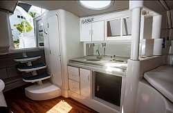 Yate Navegación Alquiler de yates Experiencia en el mar Viaje de lujo Playa Océano Agua cristalina Destino de playa Fin de semana en el mar Viaje económico Turismo costero  Aventura marina Excursión acuática Escapada de fin de semana Lujo asequible Destinos turísticos en la costa Experiencias de agua Navegando en el Caribe Vacaciones en el mar Mayan Travel Tours Renta de Yates en Cancun Excursiones en Yate Paseos en Barco Alquiler de Embarcaciones de Lujo Viajes en Yate Tours Marítimos en Cancun Yates Privados en Cancun Charters de Yates Alquiler de Barcos Flota de Yates Experiencias en Yate de Mayan Travel Tours Navegación de Lujo Tours Personalizados en Yate Aventuras Acuáticas en Cancun Yates de Lujo en Cancun Tours de Pesca en Yate Viajes de Snorkel en Yate Eventos Especiales en Yate Bodas en Yate Celebraciones en Barco Almuerzos y Cenas en Yate Tarifas de Alquiler de Yates Reserva de Yates Tarifas y Disponibilidad de Embarcaciones Fotos de Yates de Mayan Travel Tours Yate de Lujo con Tripulación Viajes Turísticos en Barco Opiniones de Clientes de Mayan Travel Tours Reseñas de Excursiones en Yate  Capitán, Marinero, Hielera, Hielos, Aguas, Refrescos, Cervezas, Snorkel, Dj, Dron, Fotografía, Video, Sky, Música, Luces Fiesta, Bar, Alimentos, Pesca, Decoración Temática