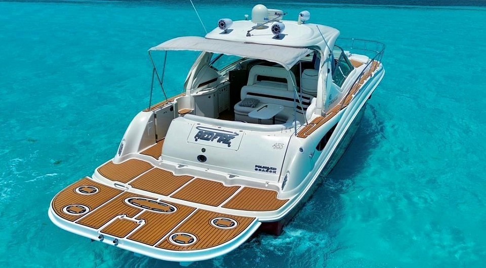 RED FIRE YATE YACHT RED FIRE CANCUN SUNDANCER 46 45 PIES FOOT EN RENTA