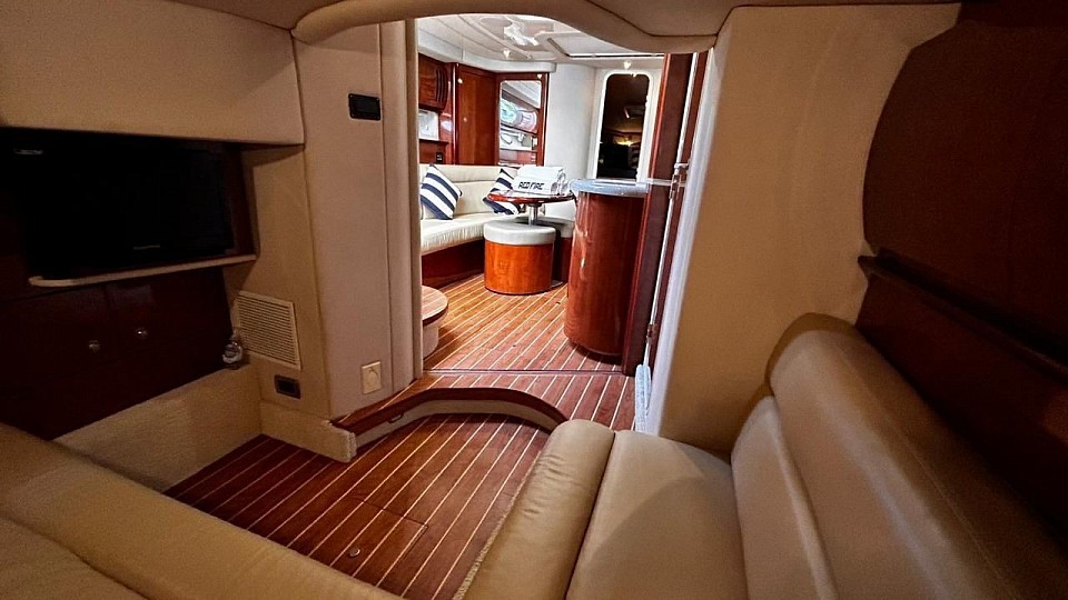 YATE YACHT RED FIRE CANCUN SUNDANCER 46 45 PIES FOOT EN RENTA