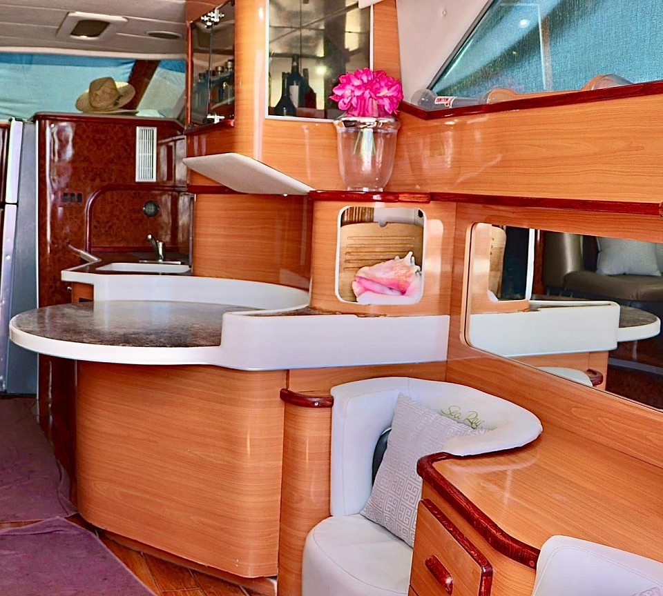 YATE YACHT MISS CAT SEA RAY YACHT FLY BRIDGE 2 PISOS GRANDE LUJOSO HUGE LUXURY  FOR PARA 15 PERSONAS MEDIDAS SIZE 46 FOOT FT PIES