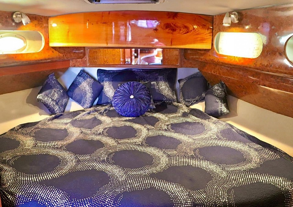 YATE YACHT MISS CAT SEA RAY YACHT FLY BRIDGE 2 PISOS GRANDE LUJOSO HUGE LUXURY  FOR PARA 15 PERSONAS MEDIDAS SIZE 46 FOOT FT PIES