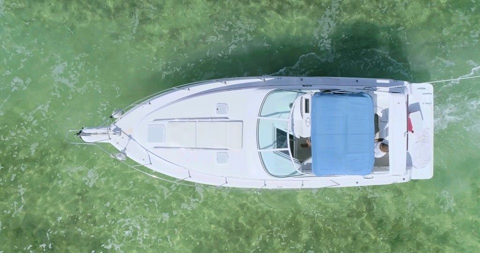 Blue eyes yate yacht 34 pies 8 pax