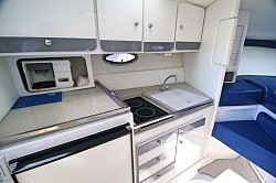 Blue eyes yate yacht 34 pies 8 pax