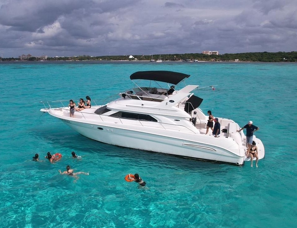 Hercules  yate 15 pax 46 pies cancun yacht 15 passengers 46 45 ft foot cancun quintana roo zona hotelera