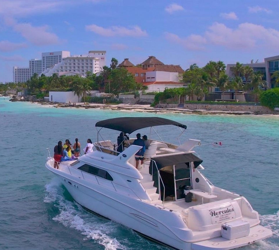 Hercules  yate 15 pax 46 pies cancun yacht 15 passengers 46 45 ft foot cancun quintana roo zona hotelera