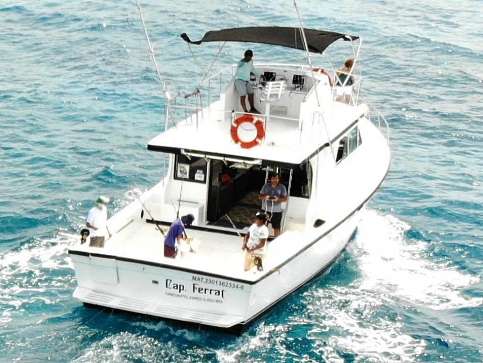 YATE DE PESCA FISHING BOAT 48 ft foot pies 14 pax passengers invitados pasajeros barato cheap all included all inclusive cancun quintana roo zona hotelera