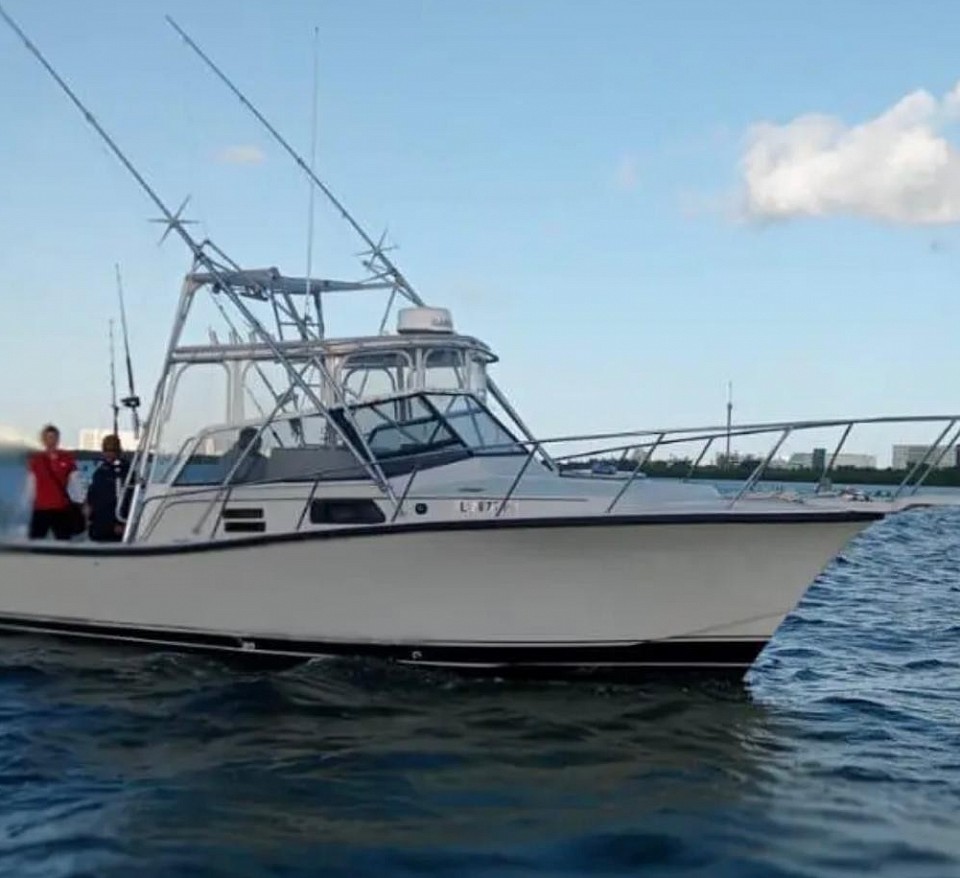 PURA VIDA YATE BARCO DE PESCA FISHING BOAT 36 34 ft foot pies 8 pax passengers invitados pasajeros todo incluido all inclusive