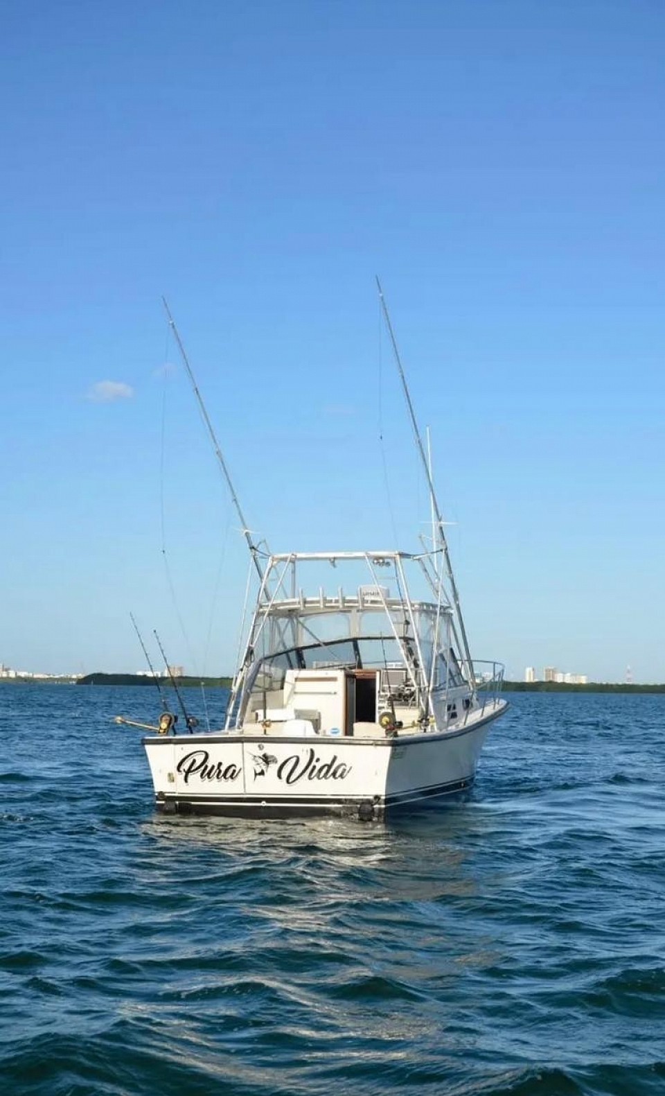 PURA VIDA YATE BARCO DE PESCA FISHING BOAT 36 34 ft foot pies 8 pax passengers invitados pasajeros todo incluido all inclusive